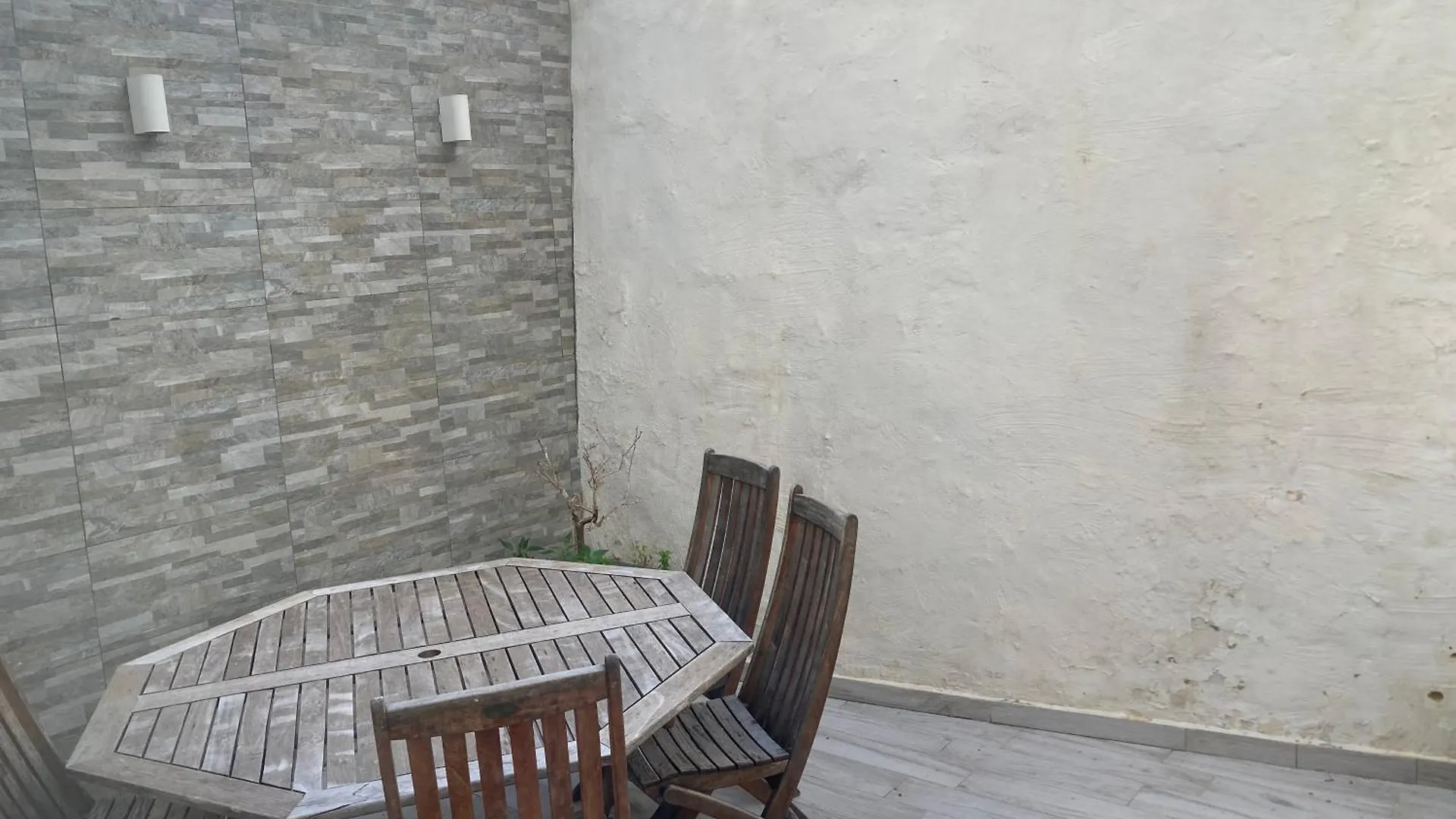 Charming Central Townhouse In Sliema By Assetflow Pro Apartment