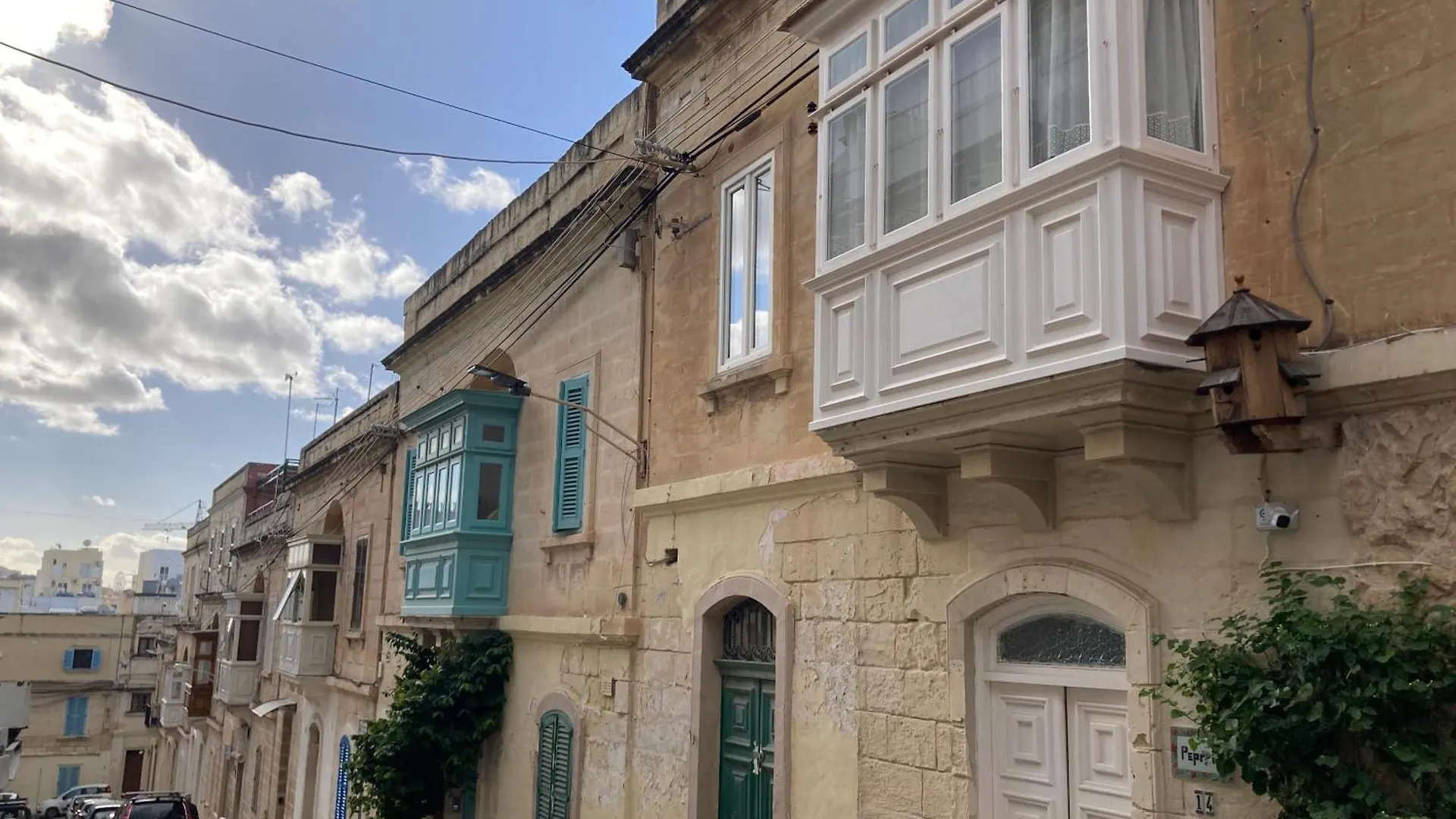 Charming Central Townhouse In Sliema By Assetflow Pro Apartment